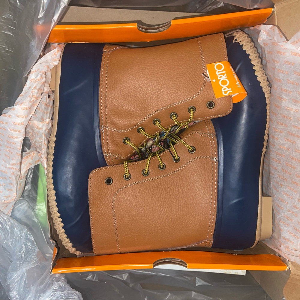 Women’s duck boot
